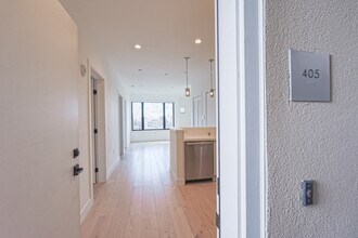 2747 San Pablo Ave in Berkeley, CA - Building Photo - Building Photo