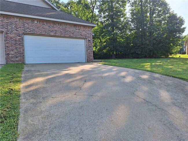 property at 1970 E Peppervine Dr