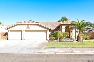8406 E Lorenzo Ln in Yuma, AZ - Building Photo - Building Photo