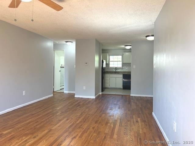 13 Sigwin Dr in Wallingford, CT - Building Photo - Building Photo