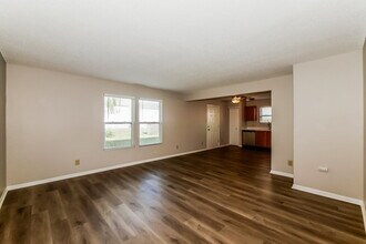 8036 States Bend Dr in Indianapolis, IN - Building Photo - Building Photo