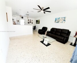 55 SW 77th Ave in Miami, FL - Building Photo - Building Photo