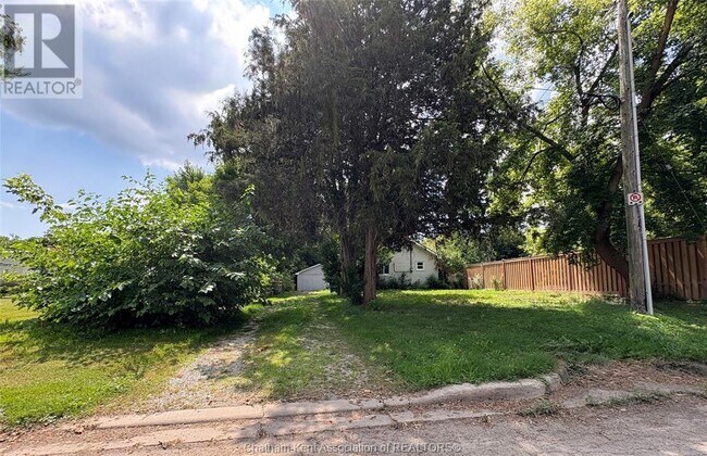 8 Siskind Ct in Chatham, ON - Building Photo - Building Photo