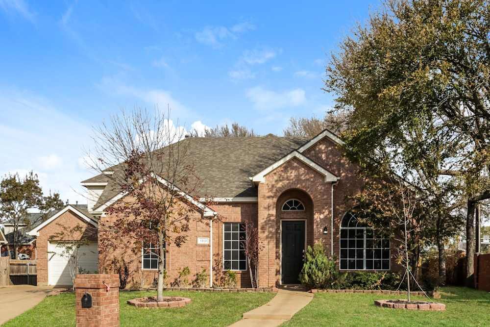 1308 Sheffield Dr in Mansfield, TX - Building Photo