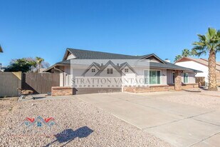 944 W Meseto Ave in Mesa, AZ - Building Photo