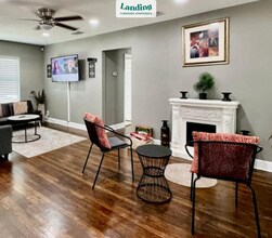 2531 W Mulberry Ave-Unit -1.1312362 in San Antonio, TX - Building Photo - Building Photo