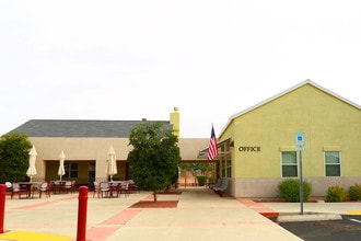 Blanche Johnson Courtyards in Tucson, AZ - Building Photo - Building Photo