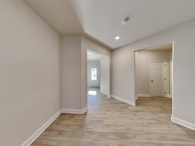 122 Wayne Ln in Canton, GA - Building Photo