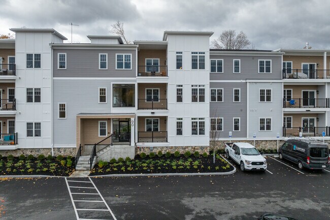 The Residences Downtown in Franklin, MA - Foto de edificio - Building Photo