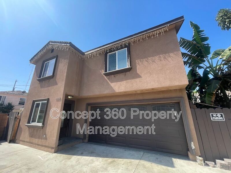 8929 Orchard Ave in Los Angeles, CA - Building Photo