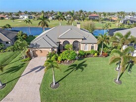 11768 Lady Anne Cir in Cape Coral, FL - Building Photo