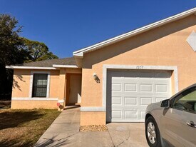 1257 SE 8th Terrace in Cape Coral, FL - Building Photo