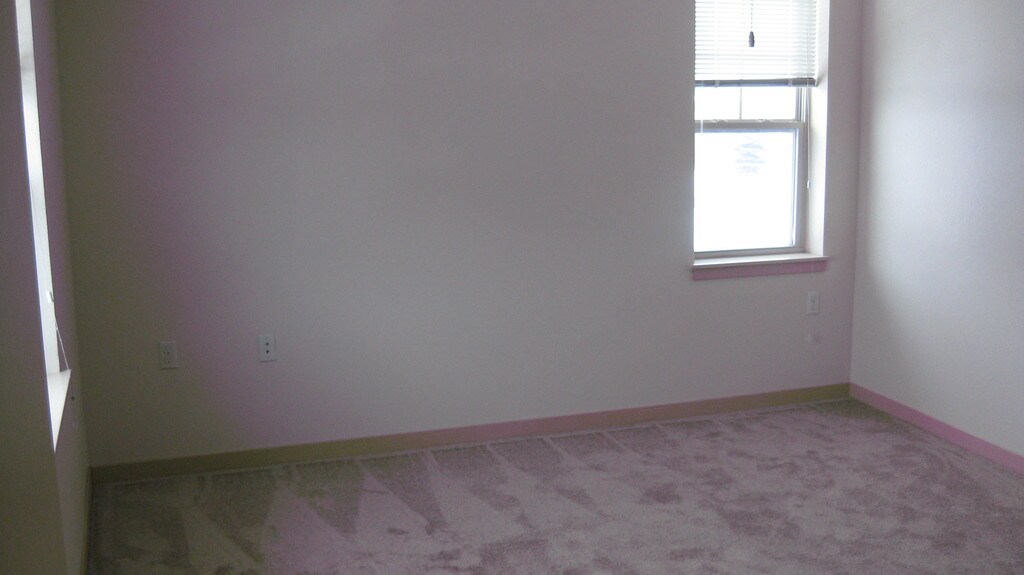 Meadow Ridge Apartments in Pewaukee, WI