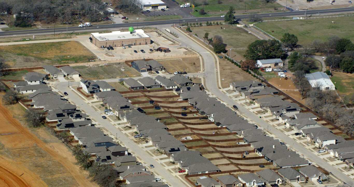 Aubrey Creek Estates in Cross Roads, TX - Building Photo