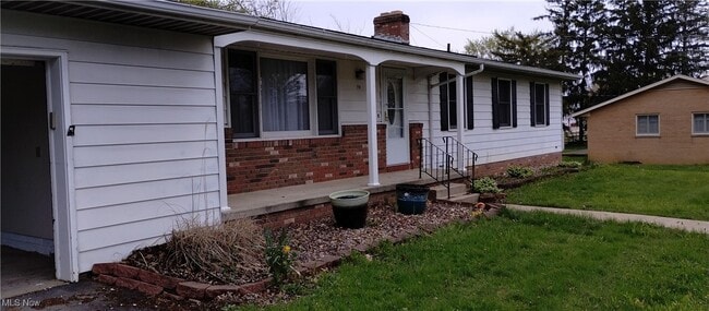 206 Stuart Dr in Spencer, OH - Building Photo - Building Photo