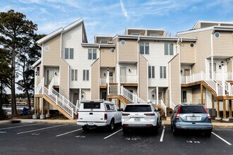 Link Harbour in Virginia Beach, VA - Building Photo - Building Photo