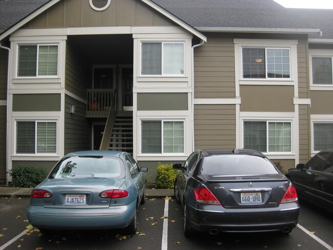 16724 Juanita Dr NE in Kenmore, WA - Building Photo - Building Photo