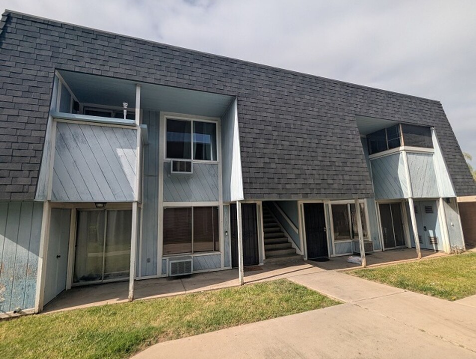 1065 Naranca Ave in El Cajon, CA - Building Photo
