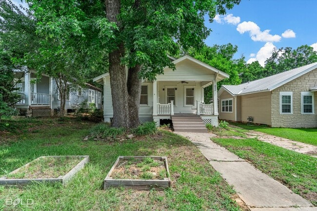 property at 840 Fairview St