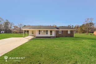 4604 Honey Dew Dr in McLeansville, NC - Building Photo