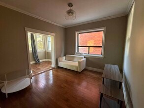 352 Winona Dr in Toronto, ON - Building Photo - Building Photo
