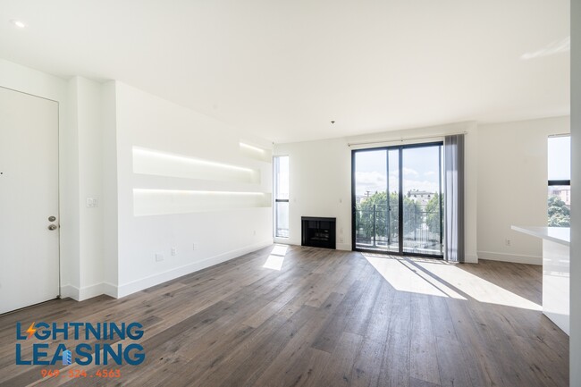 8811-8815 Burton Way in West Hollywood, CA - Building Photo - Building Photo