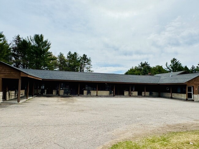7528 US-51 in Minocqua, WI - Building Photo - Building Photo
