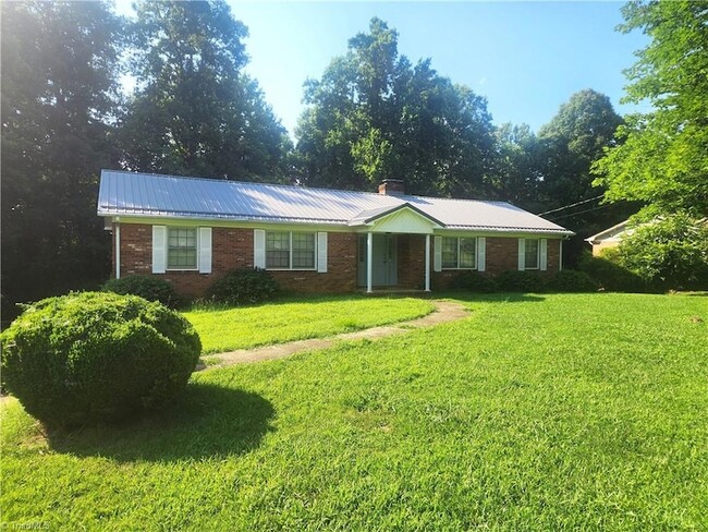 property at 1505 Turfwood Dr