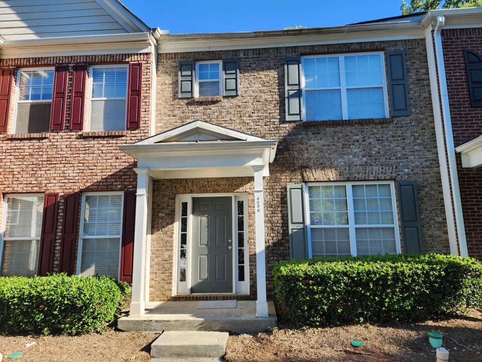 4878 Hairston Park Square in Stone Mountain, GA - Building Photo