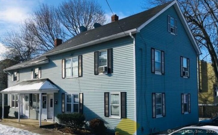 47 Soundview Ave in Shelton, CT - Building Photo