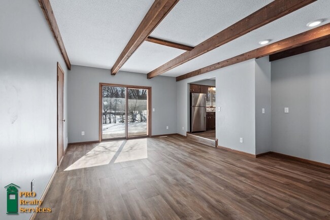 8687 28th St N in Lake Elmo, MN - Building Photo - Building Photo