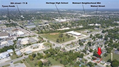 117 E Veterans Pkwy in Rogers, AR - Building Photo - Building Photo