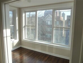 6730 S Merrill Ave in Chicago, IL - Building Photo - Building Photo