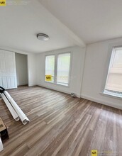 340 Market St, Unit T in Boston, MA - Building Photo - Building Photo