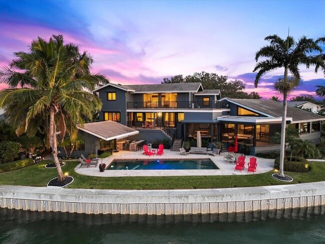 property at 621 Belle Isle Ave