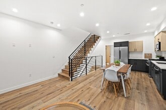 807 N Cherokee Ave in Los Angeles, CA - Building Photo - Building Photo