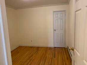 13 Gramercy Gardens Pl in Middlesex, NJ - Building Photo - Building Photo