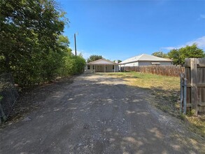 1720 Bagby Ave in Waco, TX - Building Photo - Building Photo