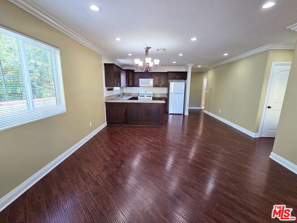 5334 Virginia Ave in Los Angeles, CA - Building Photo