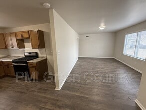 336 W 61st Pl N in Tulsa, OK - Building Photo - Building Photo