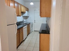 3415 La Branch St-Unit -4 in Houston, TX - Building Photo - Building Photo