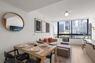 225 N Miami Ave in Miami, FL - Building Photo