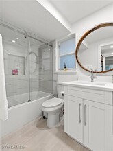 100 Forest Lakes Blvd in Naples, FL - Building Photo - Building Photo
