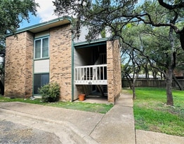 6501 Columbia Oaks Ct, Unit 3B in Austin, TX - Building Photo