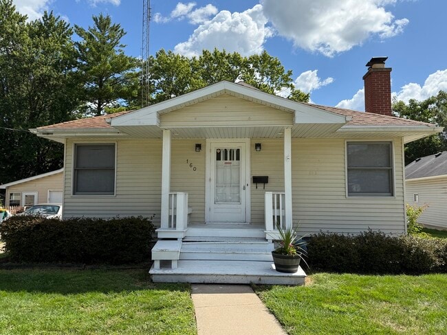 property at 160 N Cross St