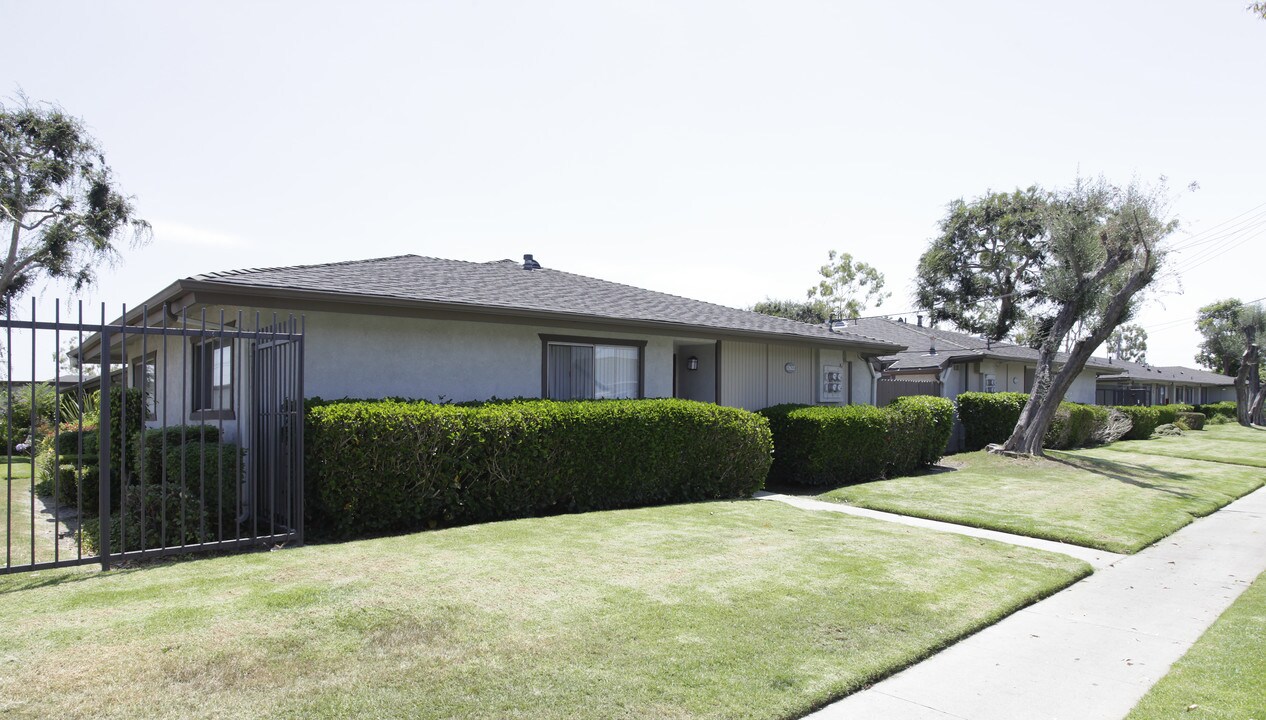 Arbor Glen Apartment Homes in Garden Grove, CA - Foto de edificio