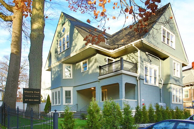 15 Lanark Rd, Unit 2