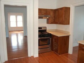 485 Elmwood Ave, Unit 5 in Buffalo, NY - Foto de edificio - Building Photo