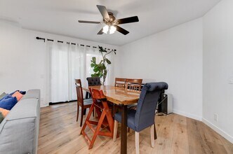 2290 Caminito Pajarito in San Diego, CA - Building Photo - Building Photo