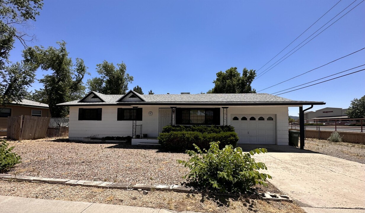 851 Prescott Heights Dr in Prescott, AZ - Building Photo